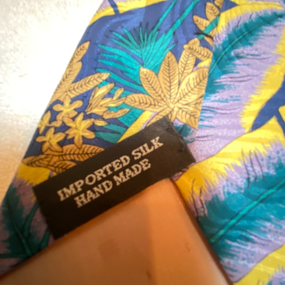 Vintage Albert Nipon Botanical Handmade Silk Tie - image 3